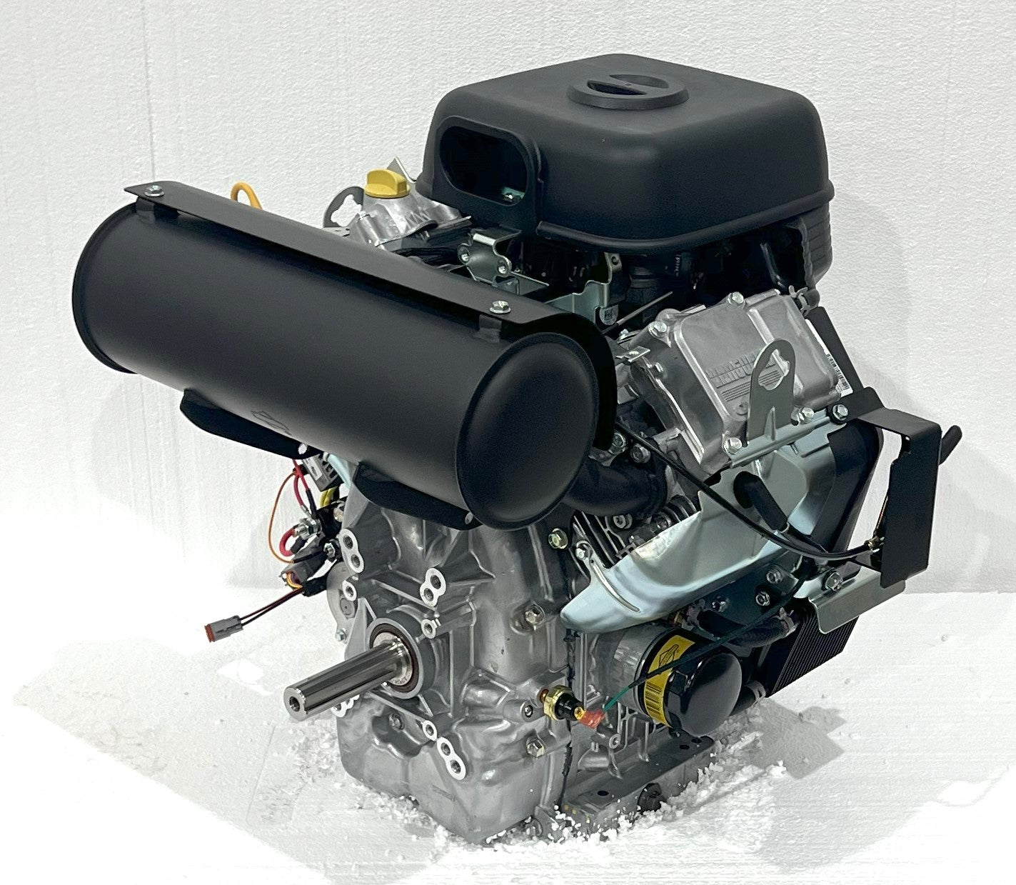 Briggs & Stratton Horizontal 37 HP EFI Vanguard Engine 1-1/8" x 4" #61E377-0142