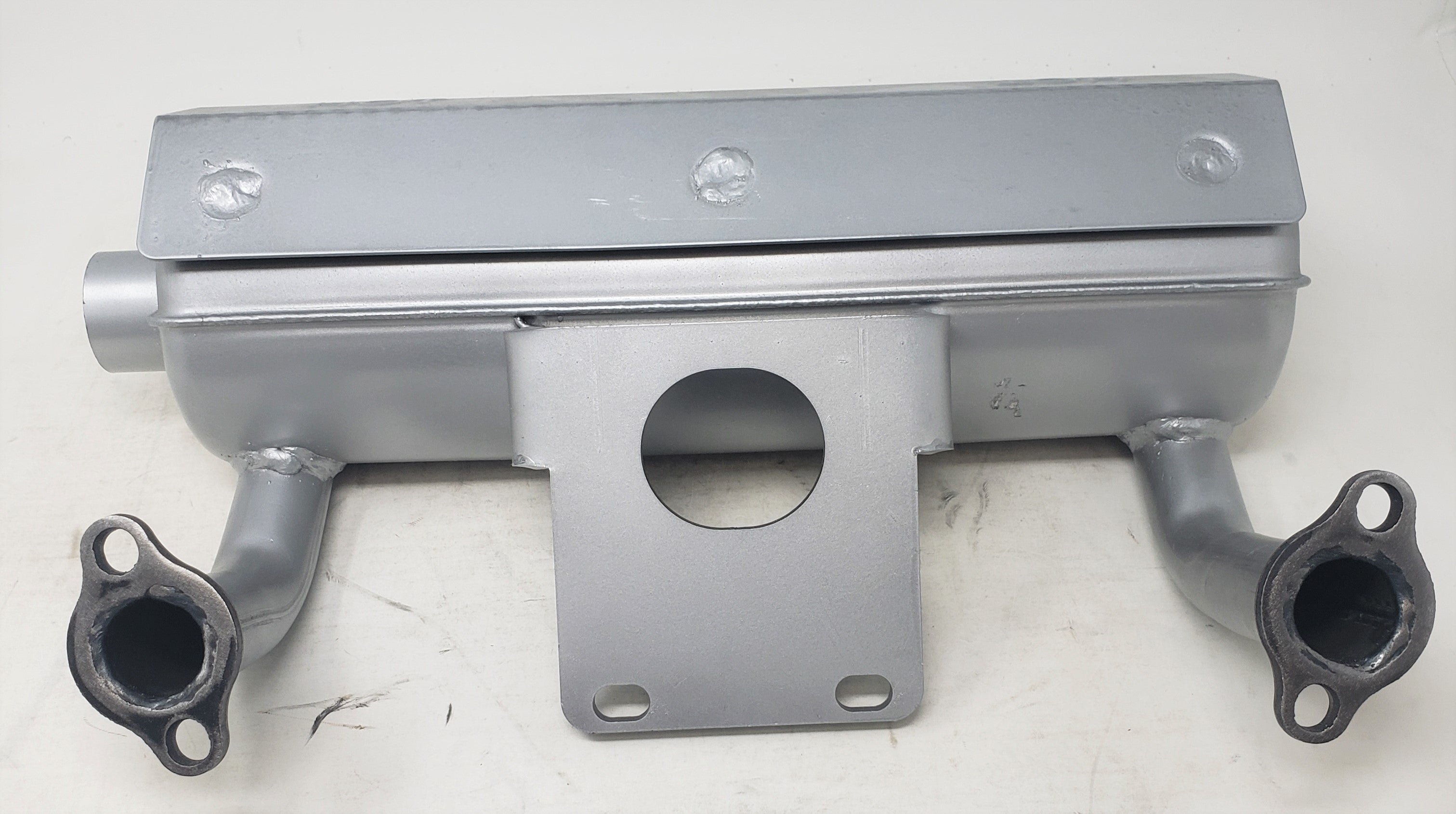 Horizontal Right Mount Muffler GX630, GX660, GX690 Replaces Honda V2MFLRHIR #MUF-1395.SIL