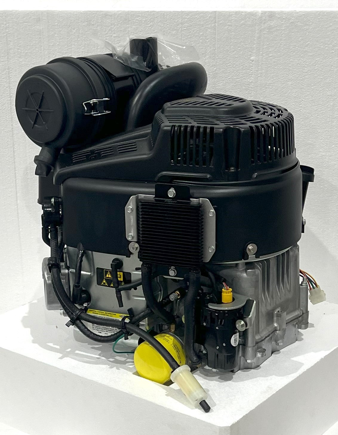 Briggs & Stratton 28 HP 810cc EFI Vanguard Engine 1-1/8
