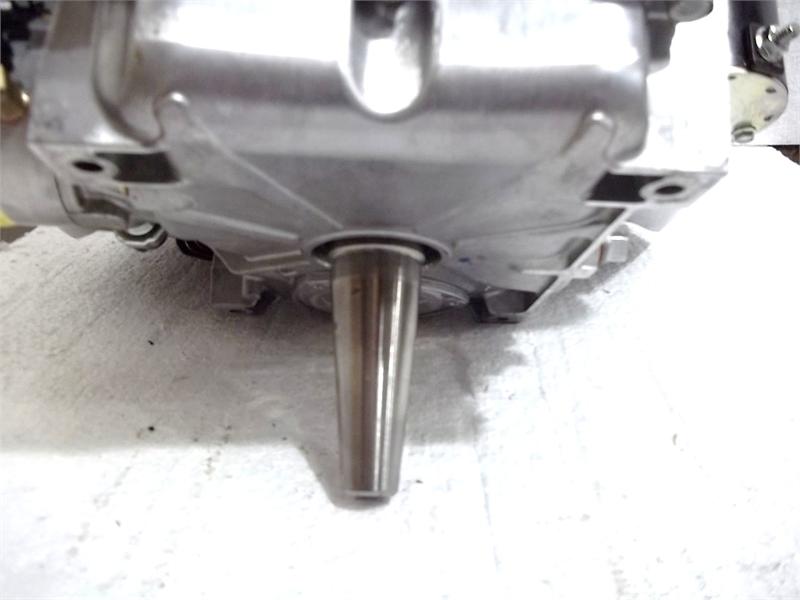 Briggs & Stratton Vertical 810cc LP/NG Generator Engine tapered shaft #49G575-0111