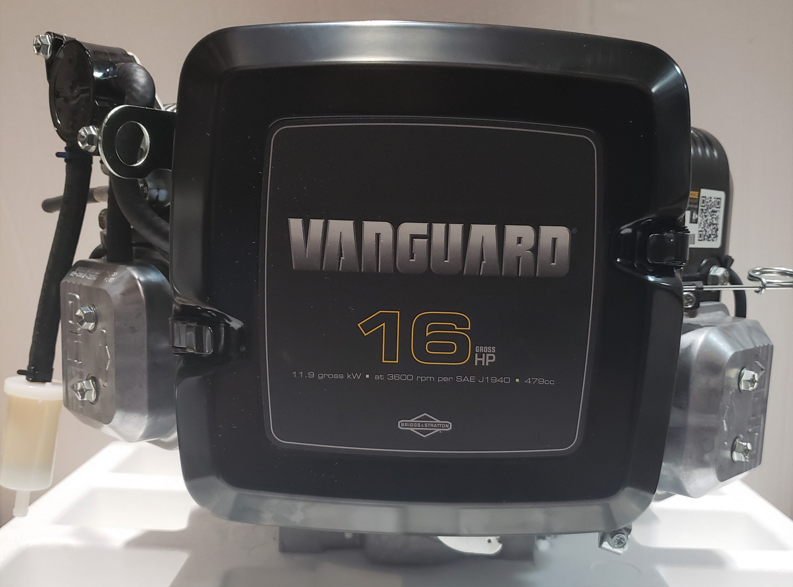 Briggs & Stratton 16 HP Vanguard Vertical Shaft Engine Recoil Start 1" x 3-5/32" #305772-0163