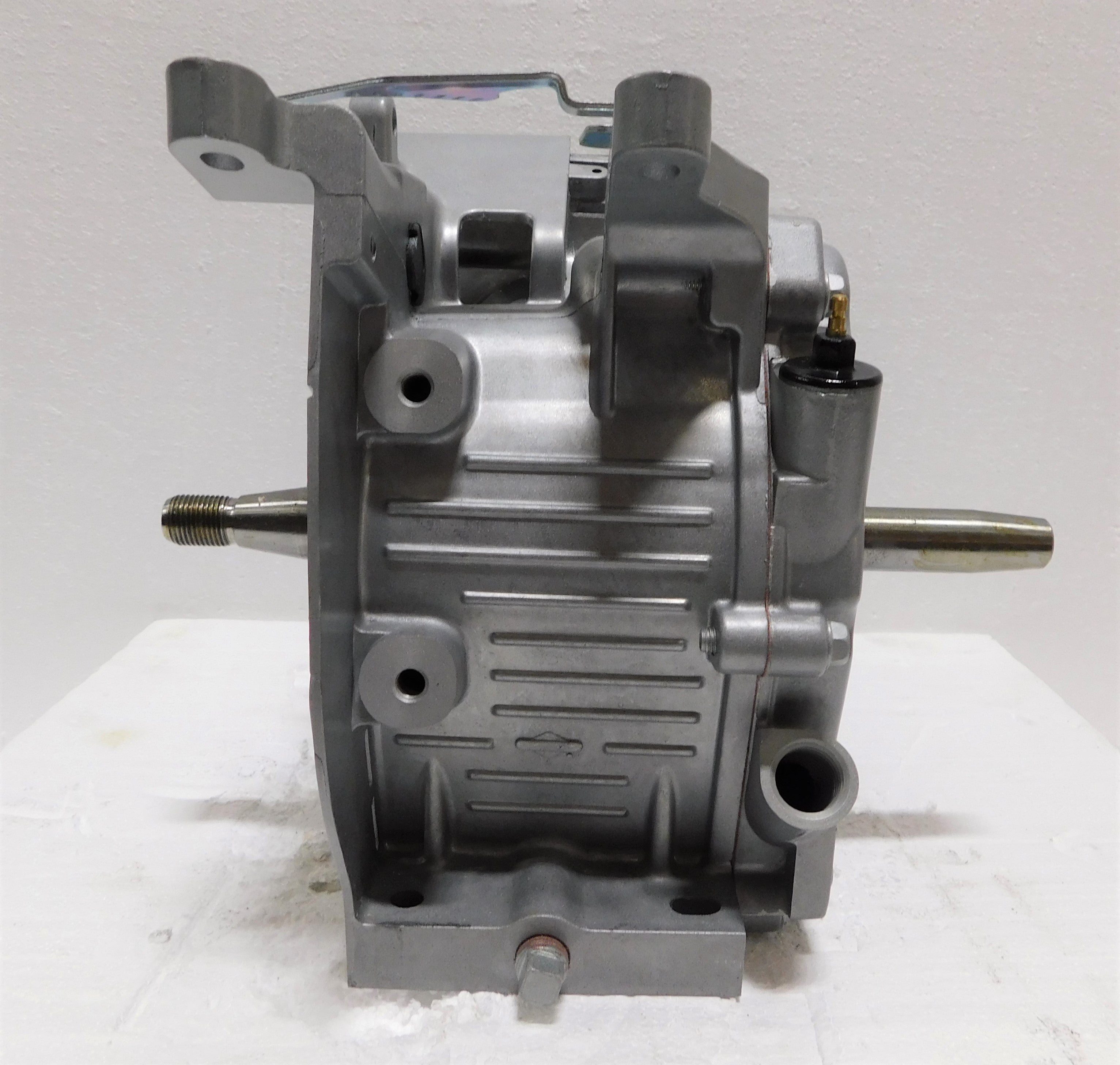 Briggs shortblock model 13 Vanguard Tapered Shaft #798309